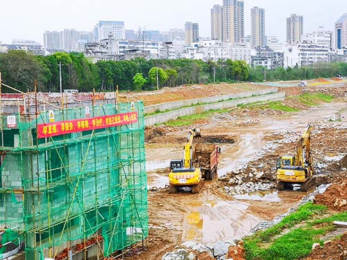 汛期襲來(lái)，這支鐵軍在譜寫(xiě)風(fēng)雨戰(zhàn)歌