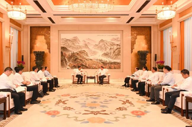 舒印彪拜會湖北省委書記應(yīng)勇、省長王曉東