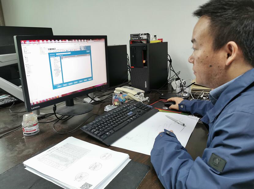 “穿搭”二維碼，浙江慈溪市供電公司工程檔案數(shù)字化，讓資料“動(dòng)”起來