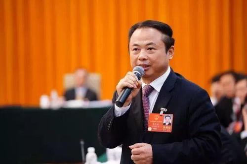 發(fā)展智慧型儲(chǔ)能電站 助力實(shí)現(xiàn)“碳達(dá)峰、碳中和”——訪全國人大代表、天能控股集團(tuán)董事長張?zhí)烊? /></a></div>
				<div   id=