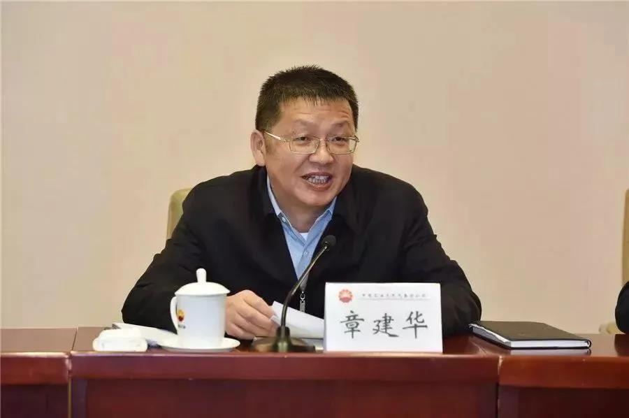 國(guó)家能源局長(zhǎng)章建華：發(fā)展以消納新能源為主的微電網(wǎng)、局域網(wǎng)，加快新能源主動(dòng)支撐、大規(guī)模儲(chǔ)能電站的新型電力系統(tǒng)！