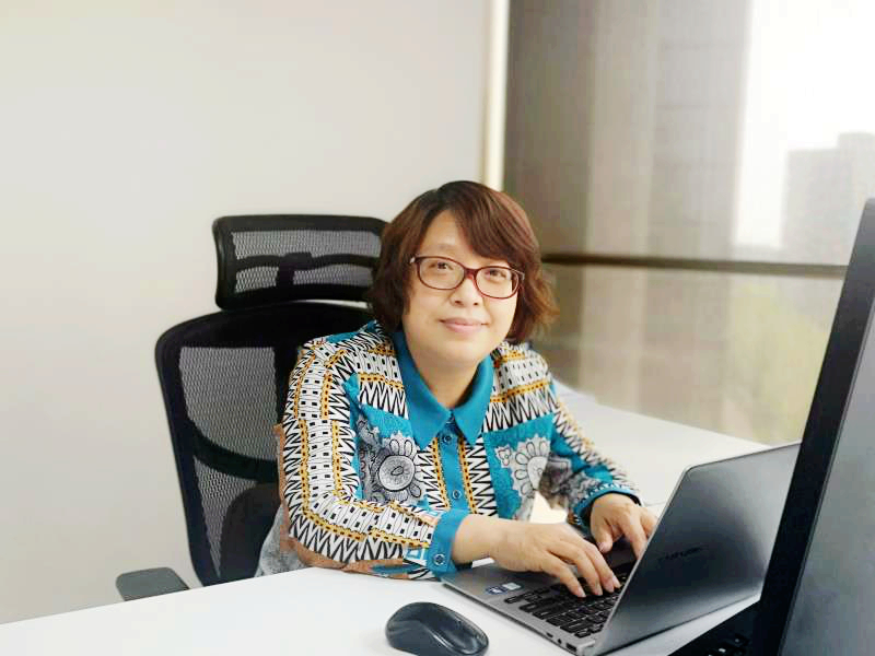 首都最美巾幗奮斗者尹洪苓：以?shī)^斗的姿態(tài)，砥礪前行 展現(xiàn)新時(shí)代“她風(fēng)采”