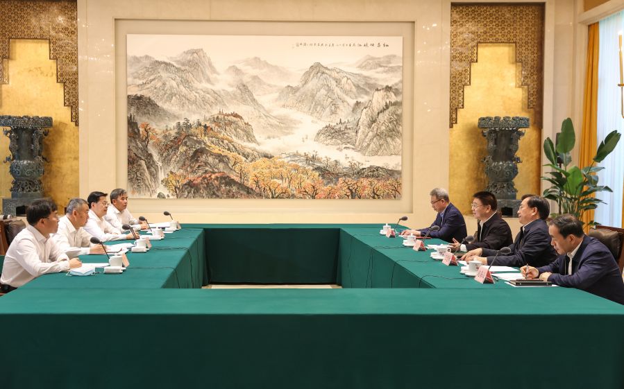 雷鳴山、韓君拜會湖北省委書記王蒙徽、省長王忠林