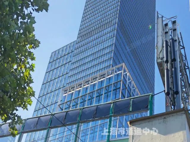 光伏發(fā)電棒＋柔性組件！上海高架路聲屏障安裝光伏