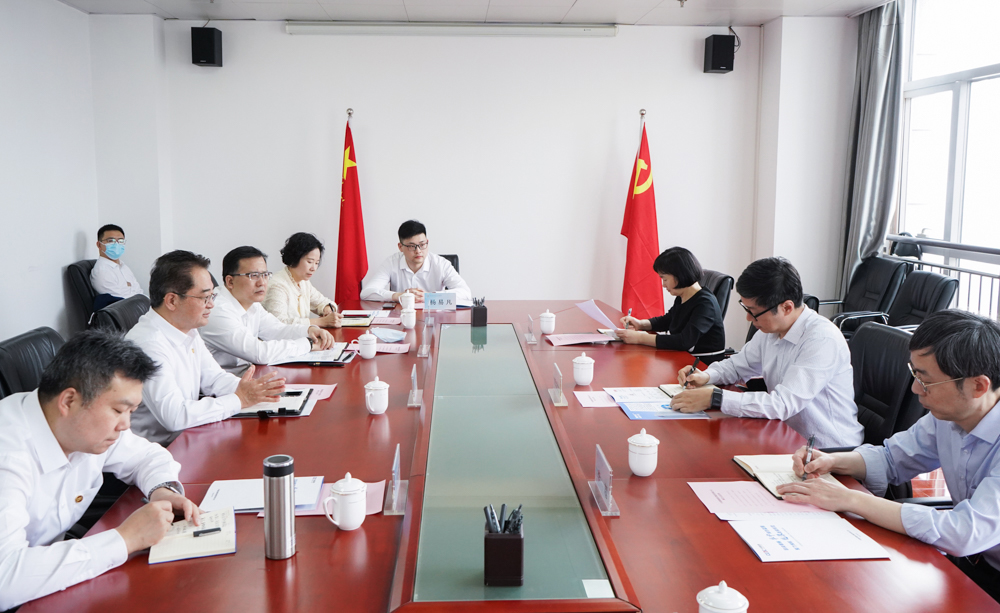 中國能建黨委常委、副總經(jīng)理吳云與國家能源局華中監(jiān)管局黨組書記、局長任育之會談