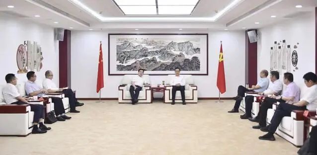 漯河市委書記秦保強(qiáng)、市長黃鈁會(huì)見中國電建華中區(qū)總部黨委書記、總經(jīng)理蹇尚友一行