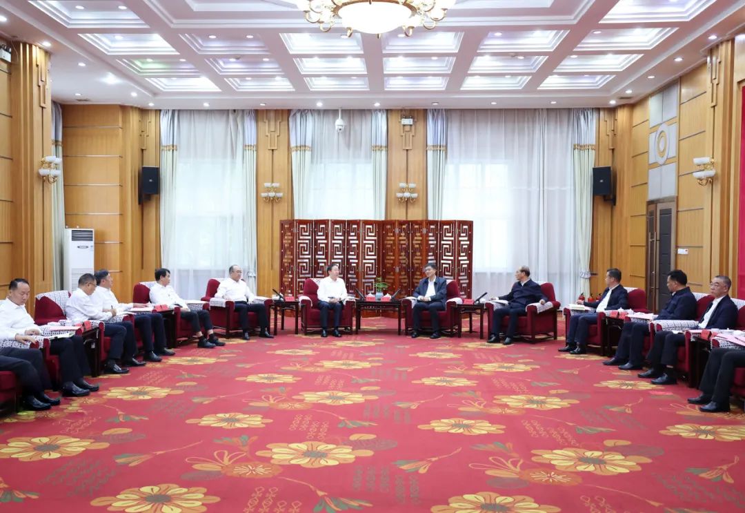 國家電網(wǎng)公司董事長、黨組書辛保安會見青海省委書記陳剛、省長吳曉軍、省政協(xié)主席公保扎西