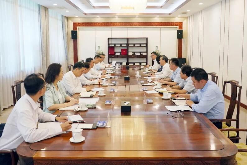 中國能建黨委書記、董事長宋海良與中國貿(mào)促會(huì)會(huì)長任鴻斌會(huì)談