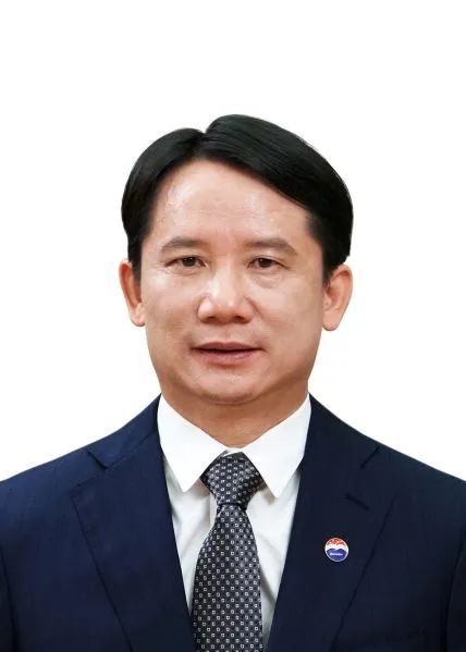 曾任貴州省能源局黨組書記、局長 丁雄軍當(dāng)選中國貴州茅臺酒廠(集團(tuán))黨委書記