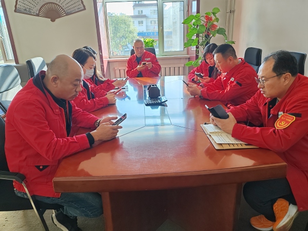 烏海市千里山供電公司：學習新細則，提升班組管理