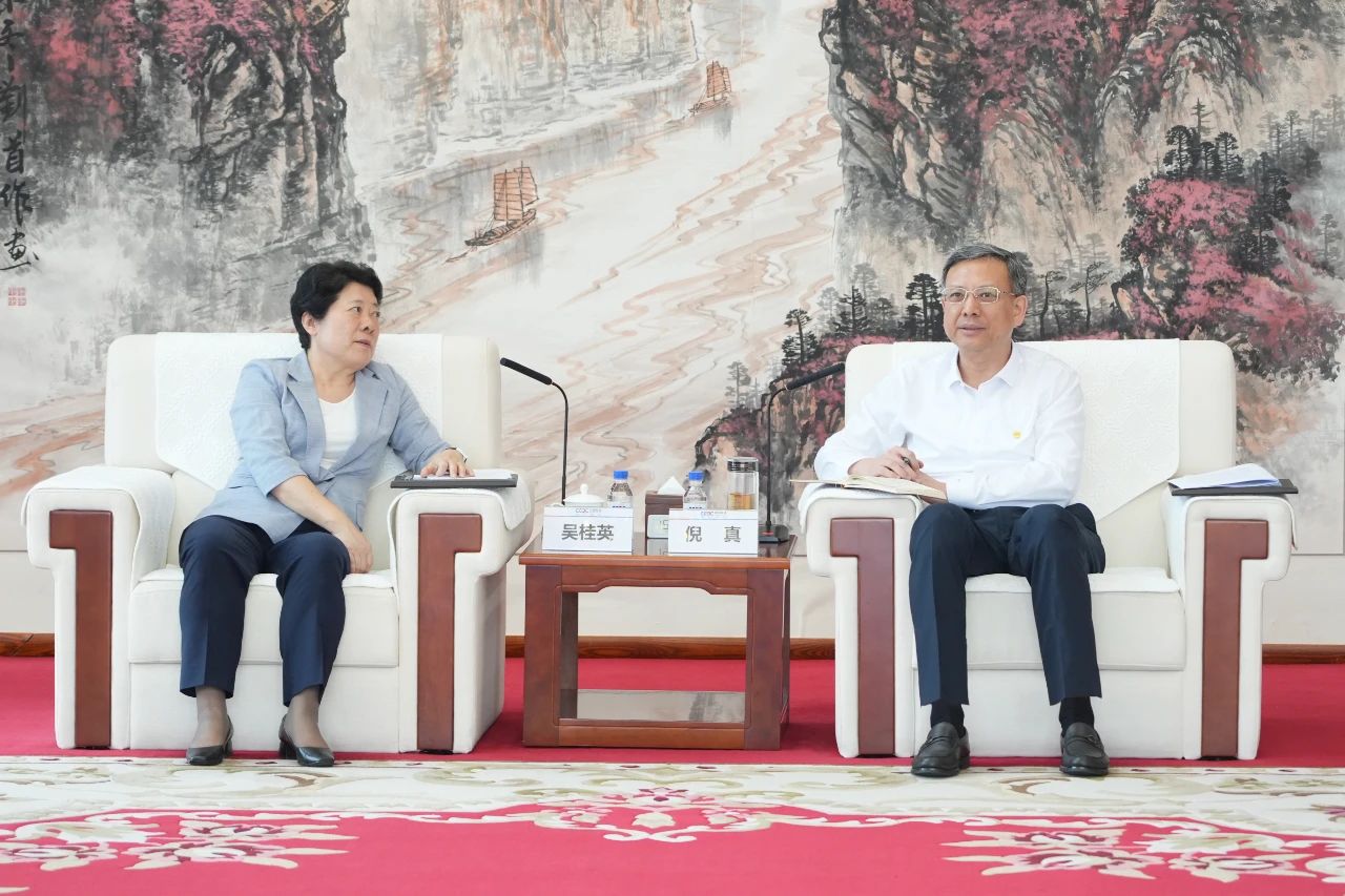 中國能建黨委副書記、總經(jīng)理倪真與湖南省委常委、長沙市委書記吳桂英會(huì)談