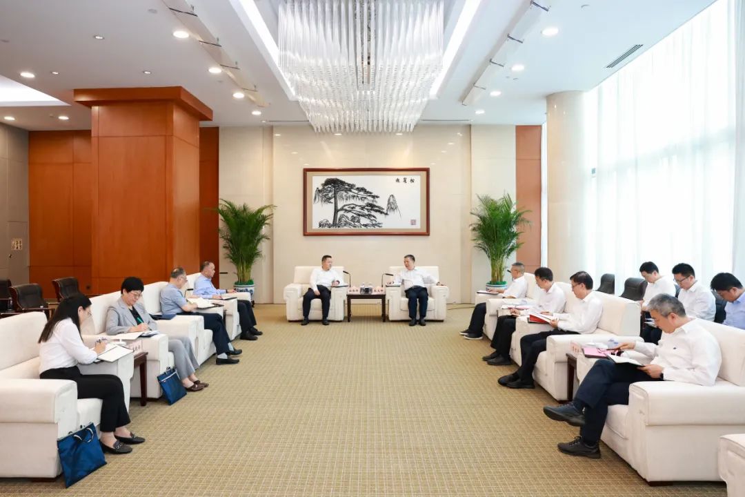 華能集團(tuán)公司總經(jīng)理張文峰會(huì)見中國國新董事長徐思偉、總經(jīng)理莫德旺