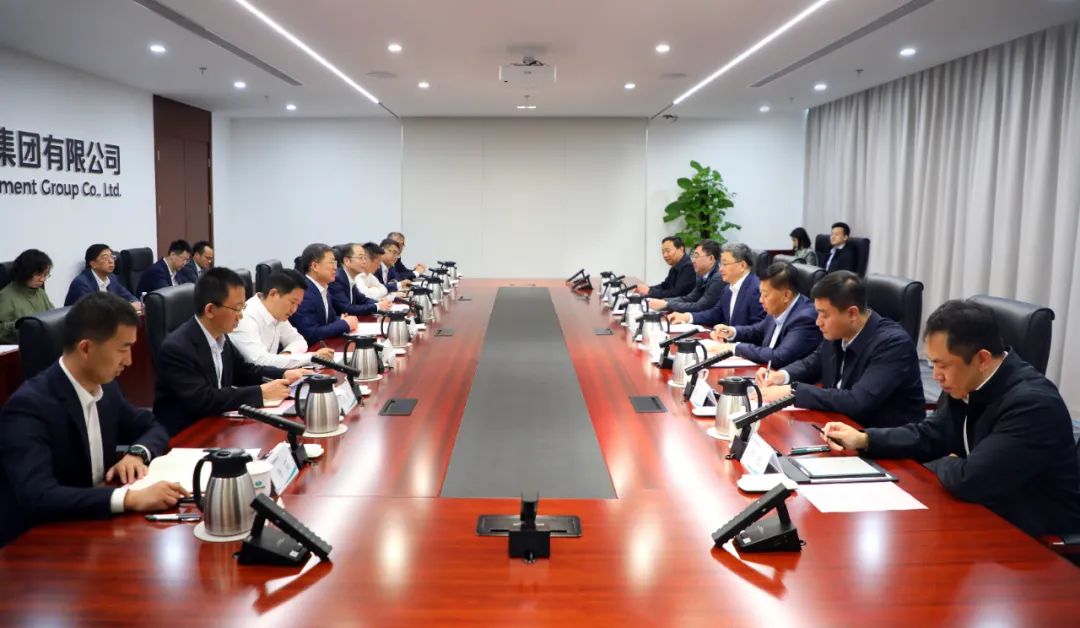 中國電氣裝備黨委書記、董事長李洪鳳會見濟南市委副書記、市長于海田