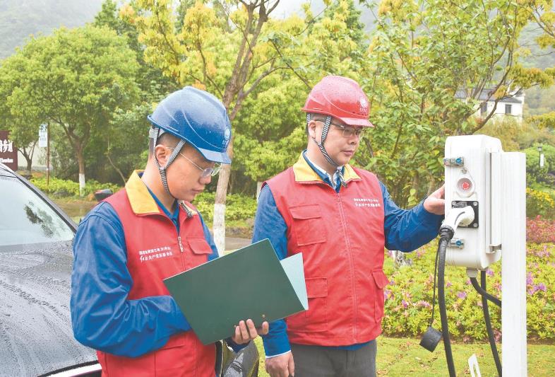 陳鳴：“空心村”變“開心村”，供電服務(wù)總相伴