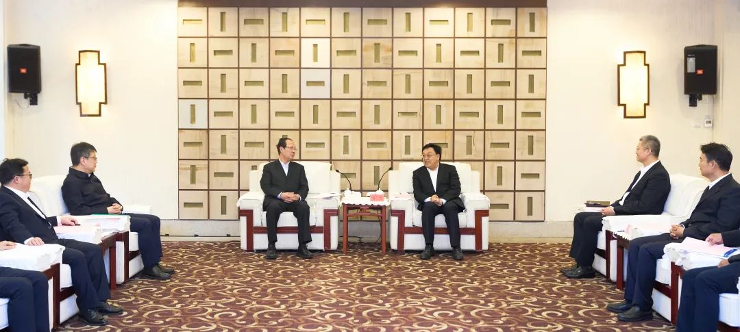 中國電建黨委書記、董事長(zhǎng)丁焰章拜會(huì)海南省委書記馮飛