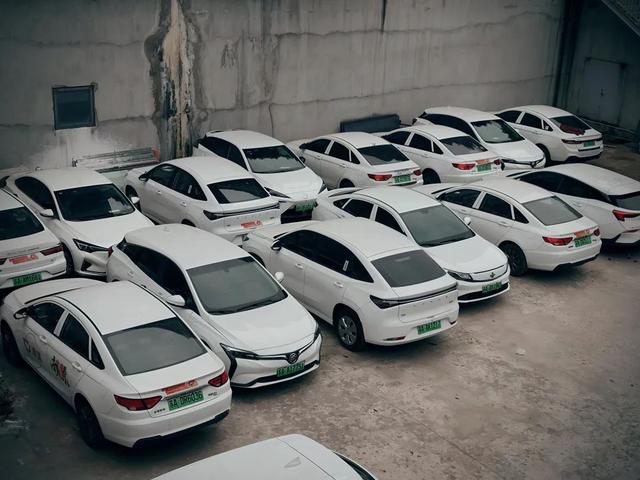 新能源網(wǎng)約車頻遭“拒保”，“一險難求”難在哪?