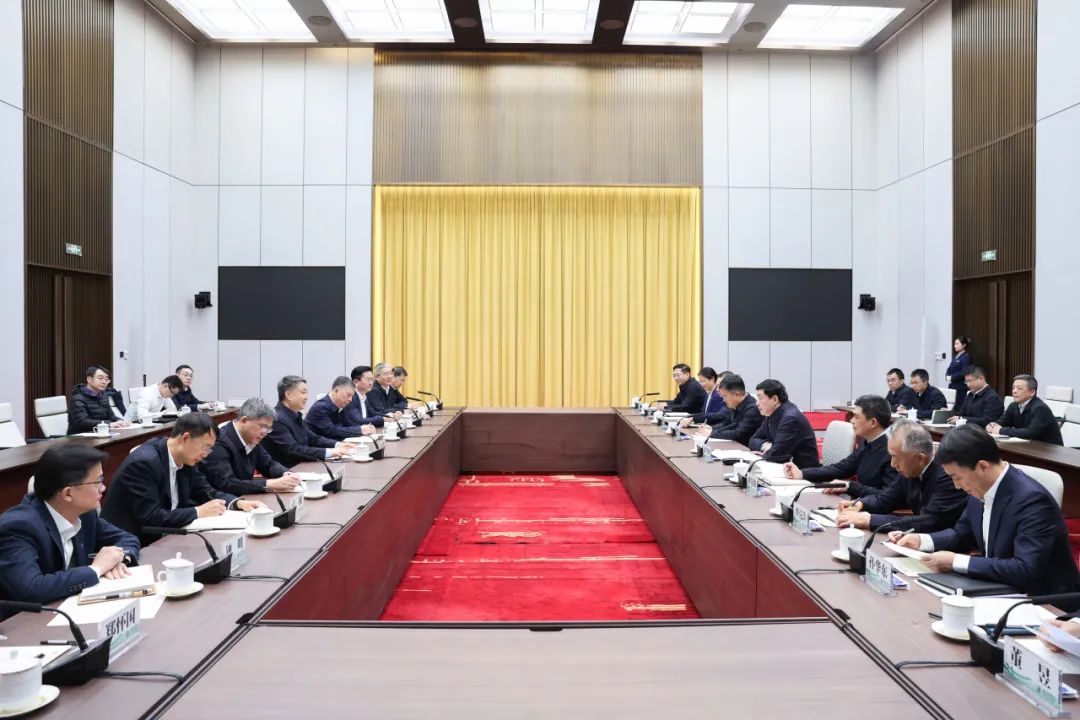 溫樞剛張文峰與國家電網(wǎng)董事長張智剛、總經(jīng)理龐驍剛會談