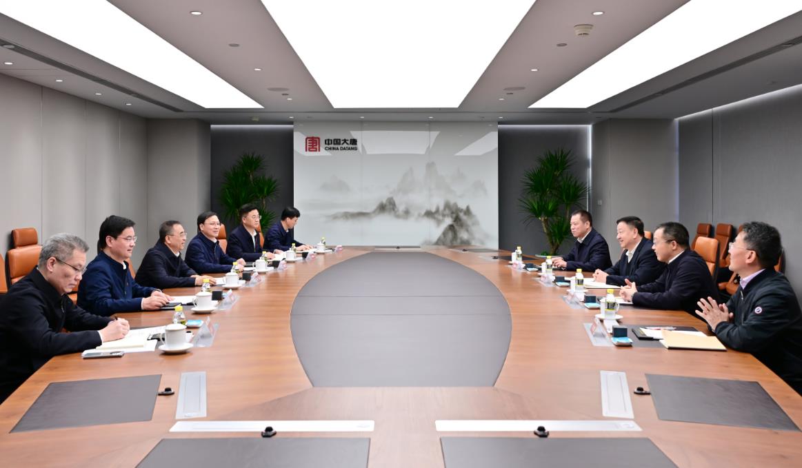 中國大唐董事長鄒磊、總經(jīng)理張傳江與中廣核董事長楊長利、總經(jīng)理高立剛會談