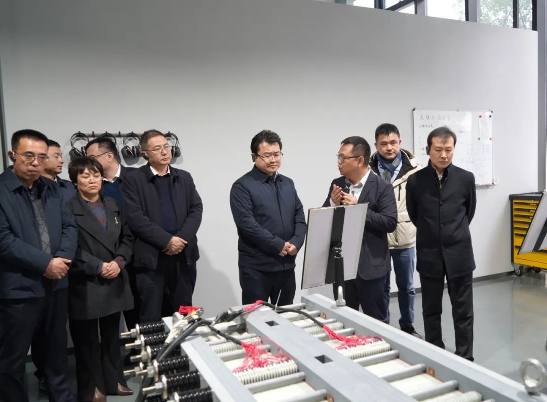 慶陽市委常委、西峰區(qū)委書記孔衛(wèi)濤一行考察寰泰儲(chǔ)能